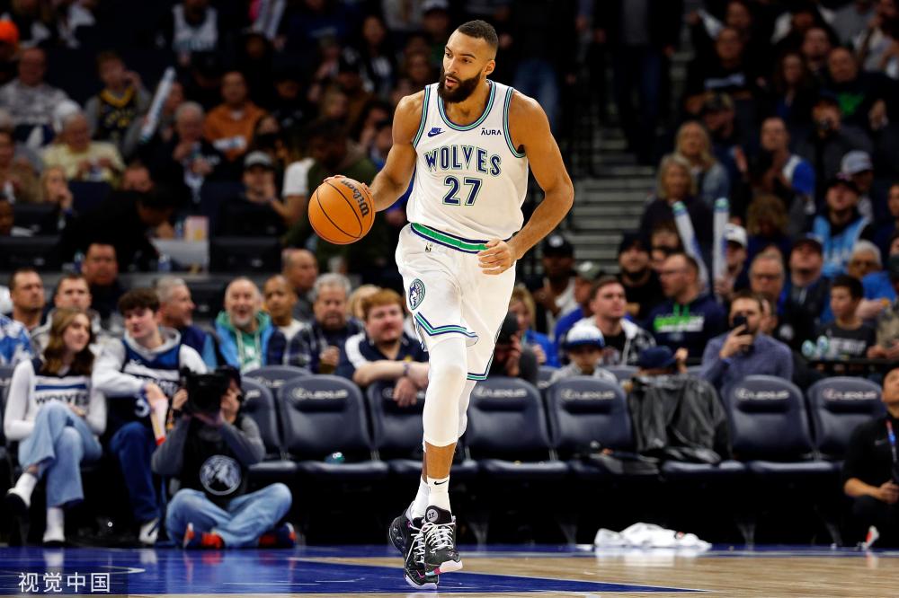 图多尔在采 图多尔在采